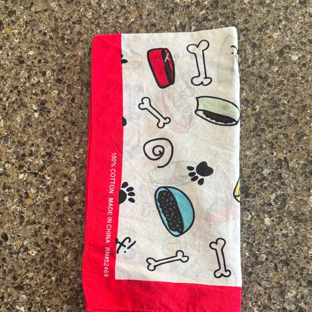 NEW Dog Printed Bandana 20" x 40" Variety of Uses! - Picture 2 of 4